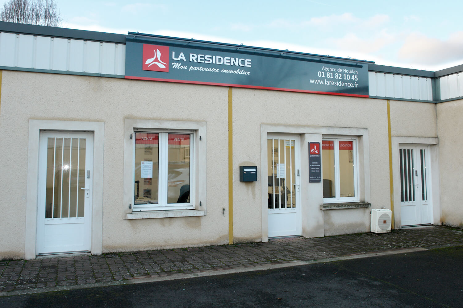 Agence immobilière à Conde Sur Vesgre - LA RESIDENCE