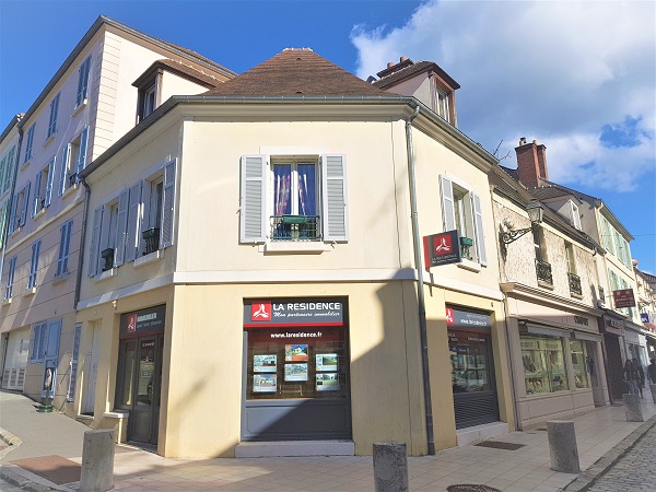 Agence immobilière à Saint Leger En Yvelines - LA RESIDENCE