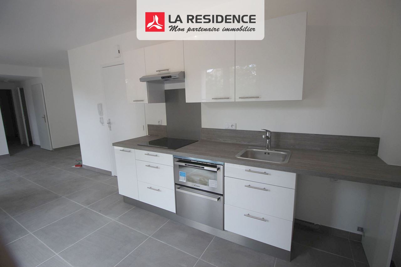 Appartement à louer à Le Mesnil-Saint-Denis, 2 pièces, 44 m2