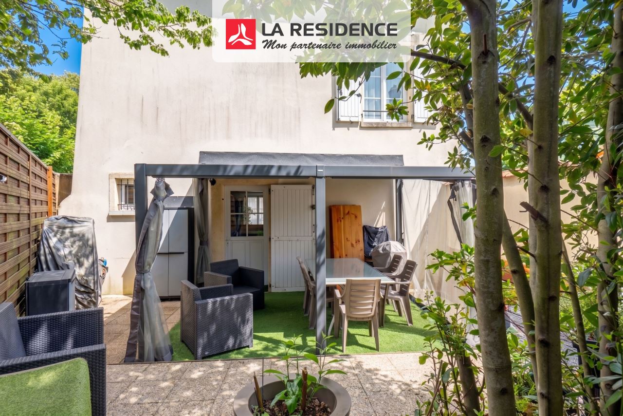 Maison à vendre à Jouars Pontchartrain, 7 pièces, 147 m2