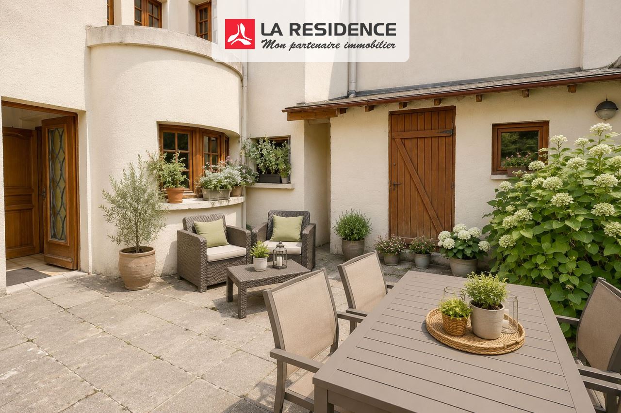 Maison à vendre à Le Chesnay, 7 pièces, 140 m2