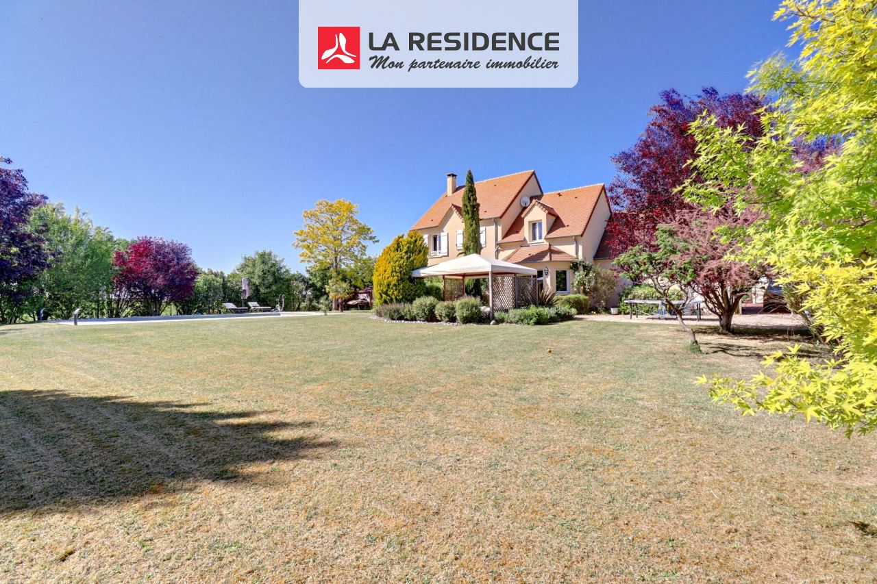 Maison à vendre à Villiers Saint Frédéric, 7 pièces, 204 m2