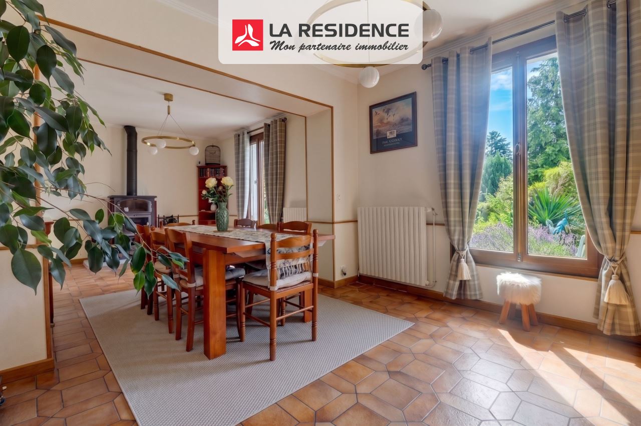 Maison à vendre à Ezy sur Eure, 9 pièces, 174 m2