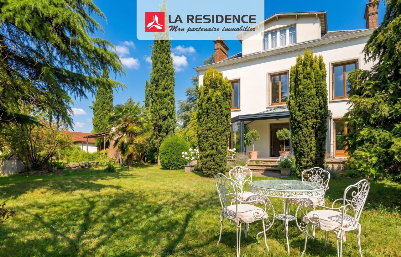 Maison à vendre à Ezy sur Eure, 9 pièces, 174 m2