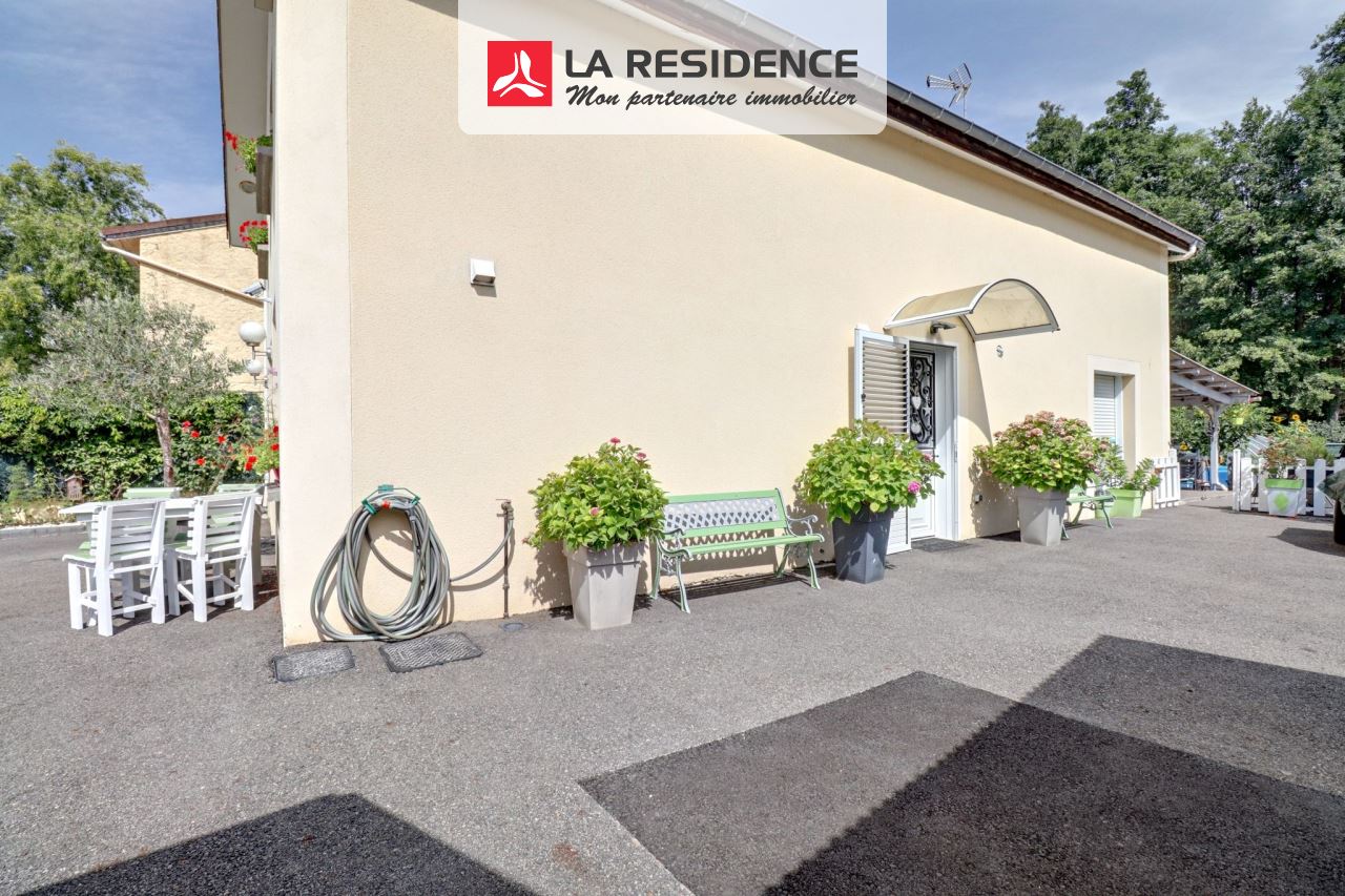 Maison à vendre à Epernon, 6 pièces, 152 m2