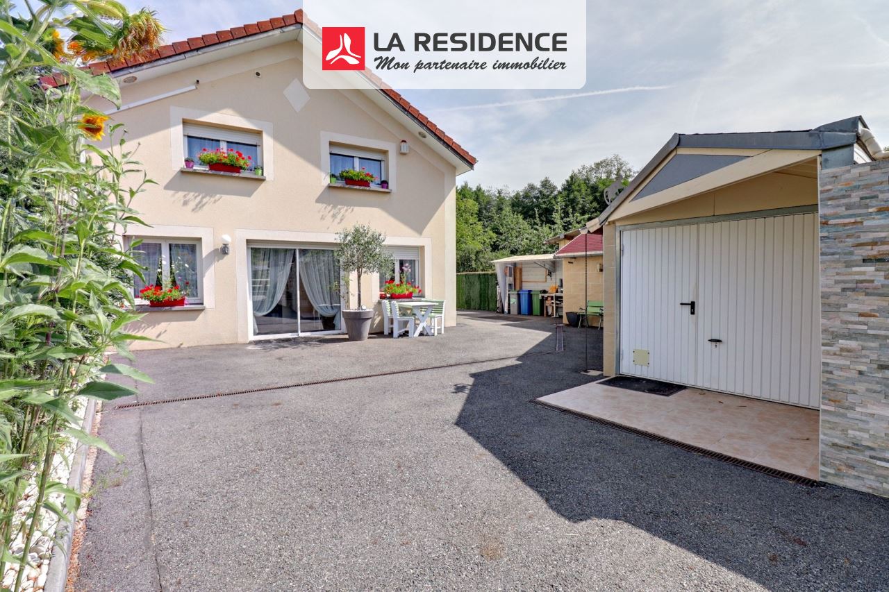 Maison à vendre à Epernon, 6 pièces, 152 m2