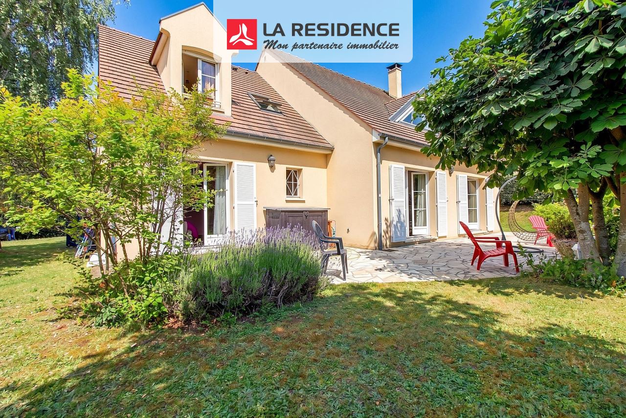 Maison à vendre à Chambourcy, 8 pièces, 251 m2