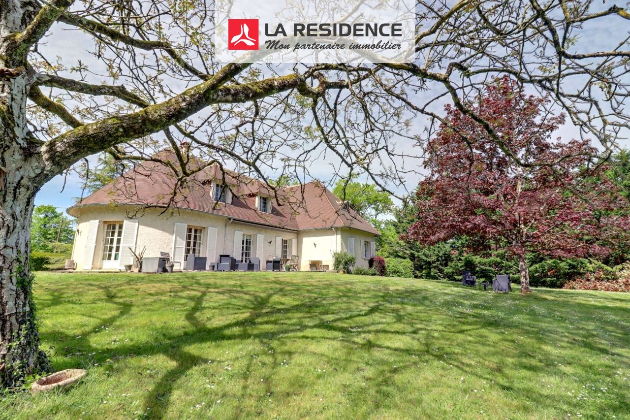 Maison à vendre à Blois, 7 pièces, 204 m2