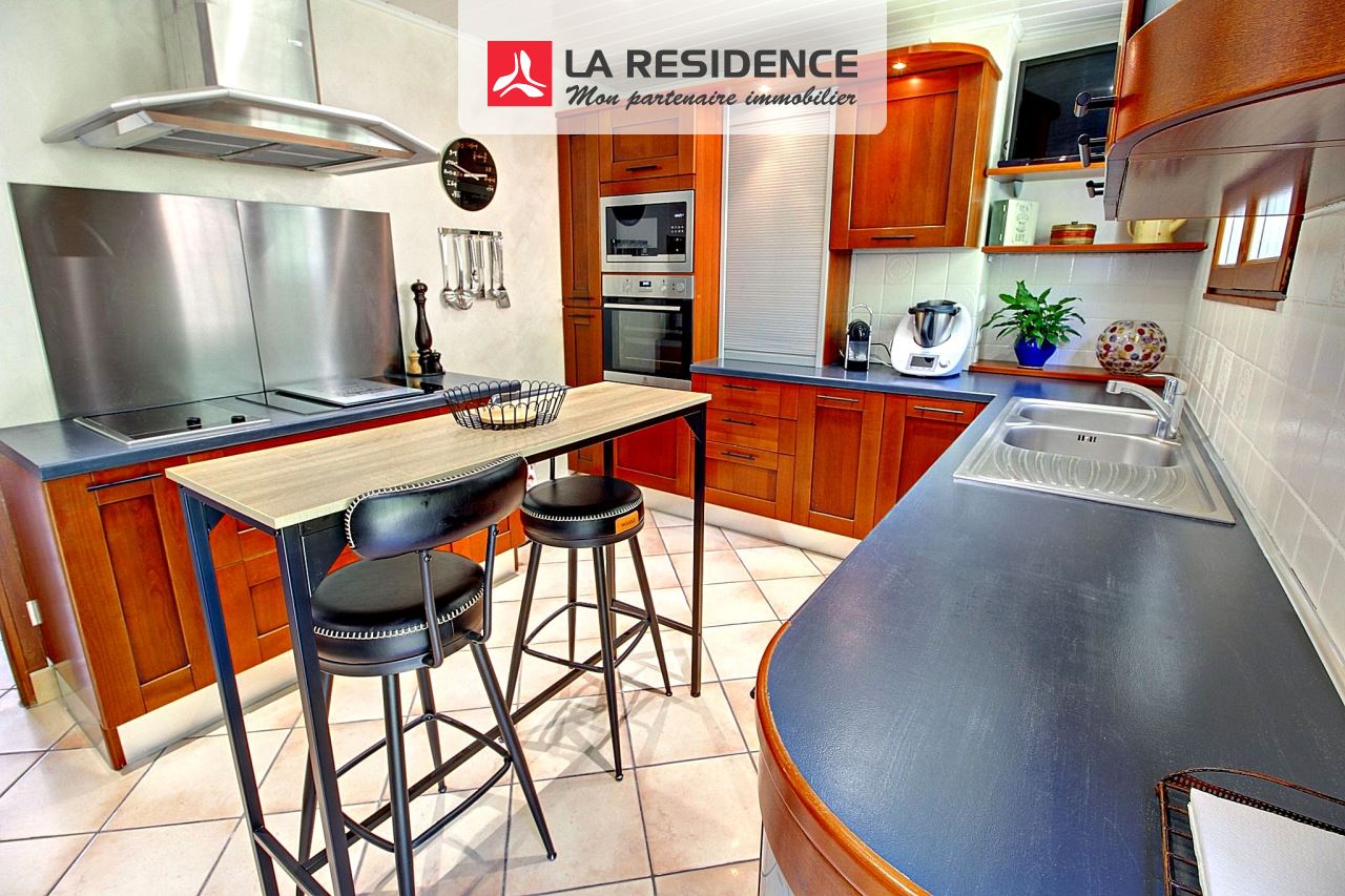 Maison à vendre à Vaux sur Seine, 7 pièces, 172 m2