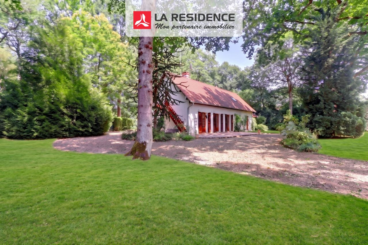 Maison à vendre à La Couture-Boussey, 6 pièces, 130 m2