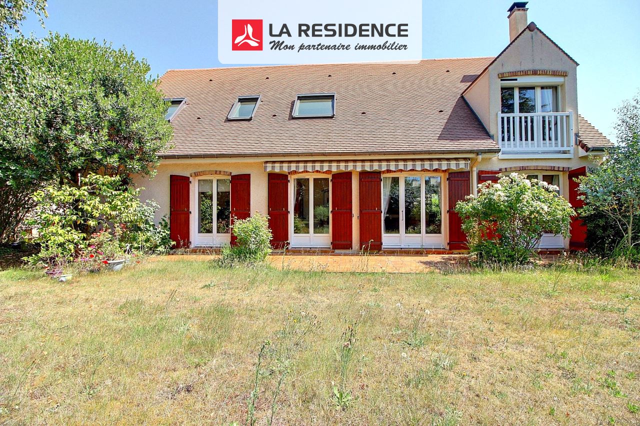 Maison à vendre à Chambourcy, 8 pièces, 184 m2