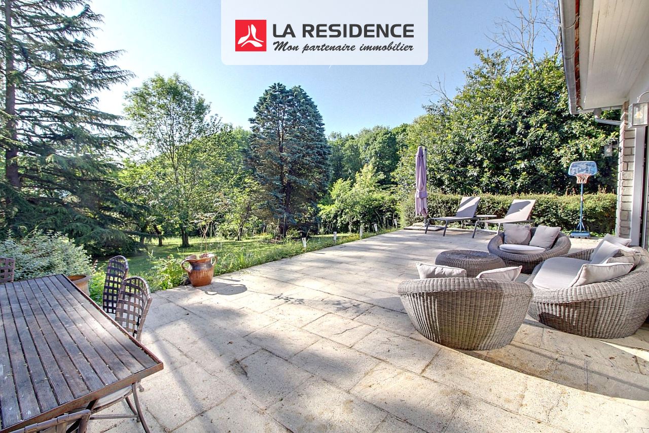 Maison à vendre à Evecquemont, 8 pièces, 199 m2
