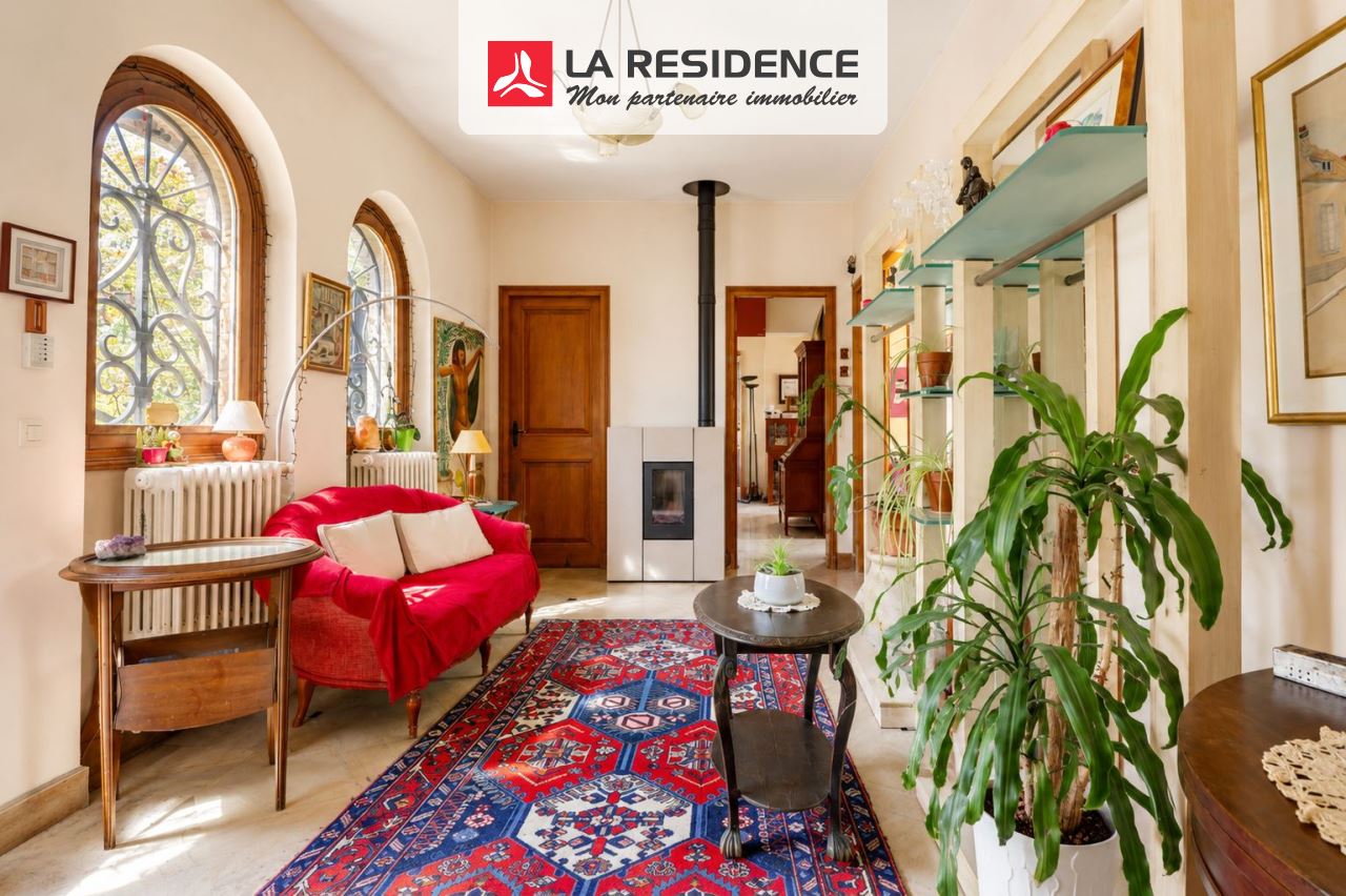 Maison à vendre à Montainville, 9 pièces, 180 m2