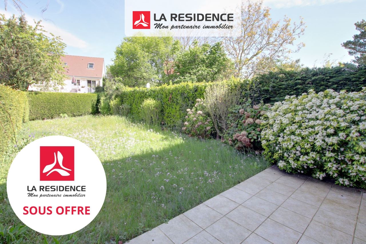Maison à vendre à Le Mesnil-Saint-Denis, 5 pièces, 118 m2