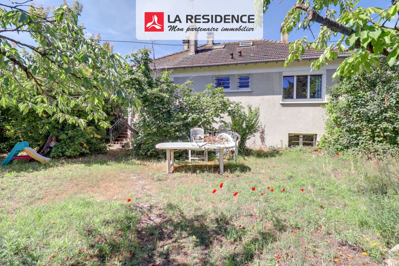 Maison à vendre à Carrières sous Poissy, 5 pièces, 86 m2