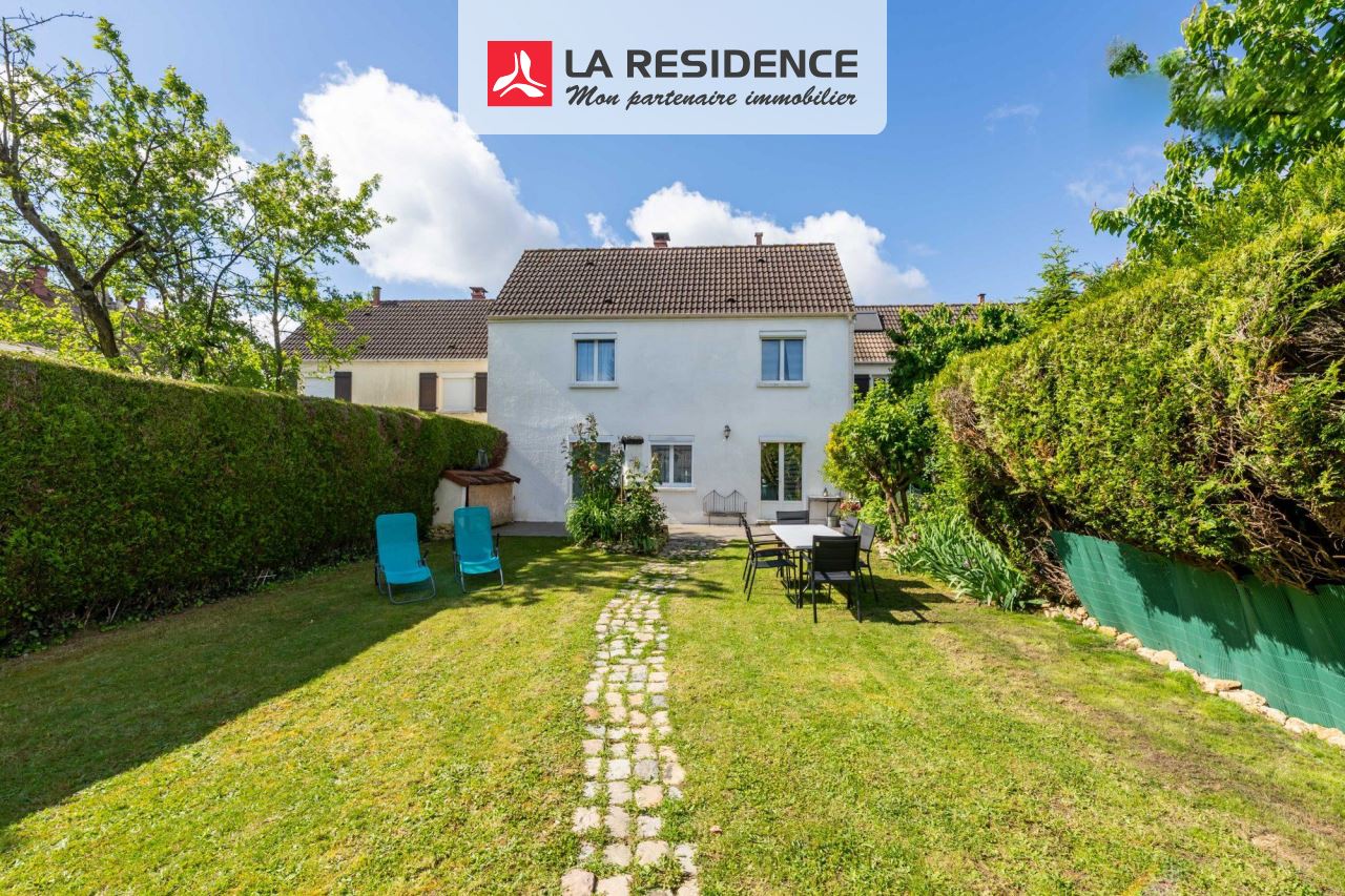 Maison à vendre à Moissy-Cramayel, 6 pièces, 105 m2