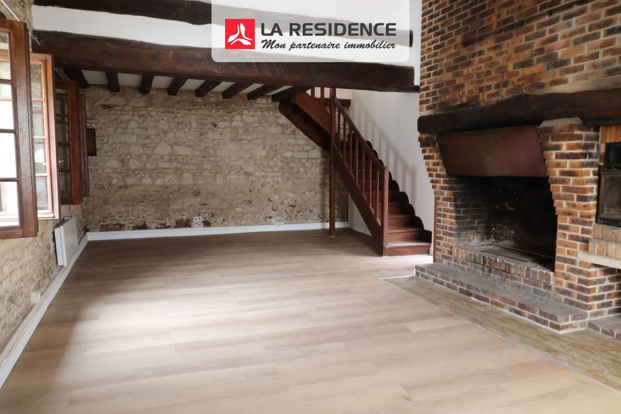 Maison à louer à Serans, 2 pièces, 72 m2