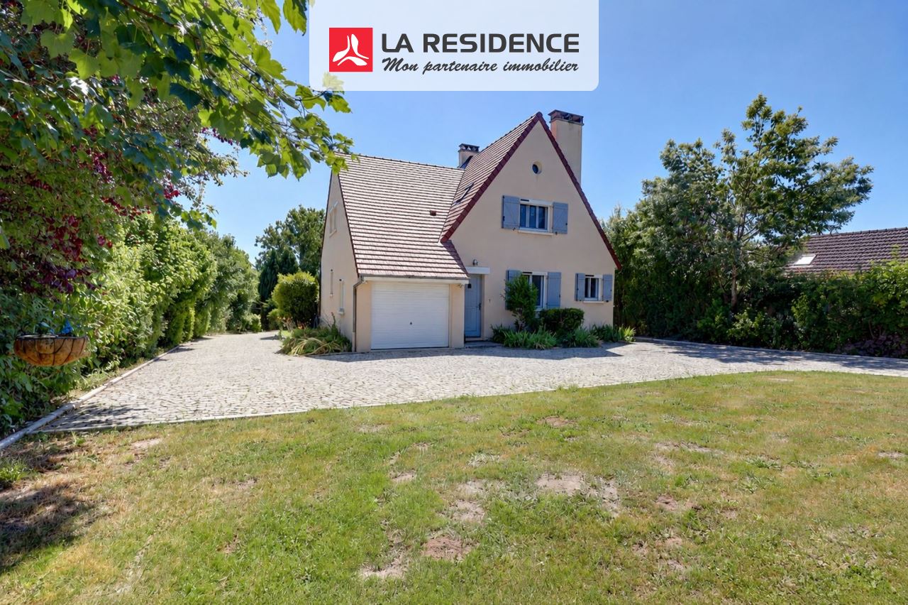 Maison à vendre à Jouars Pontchartrain, 6 pièces, 160 m2