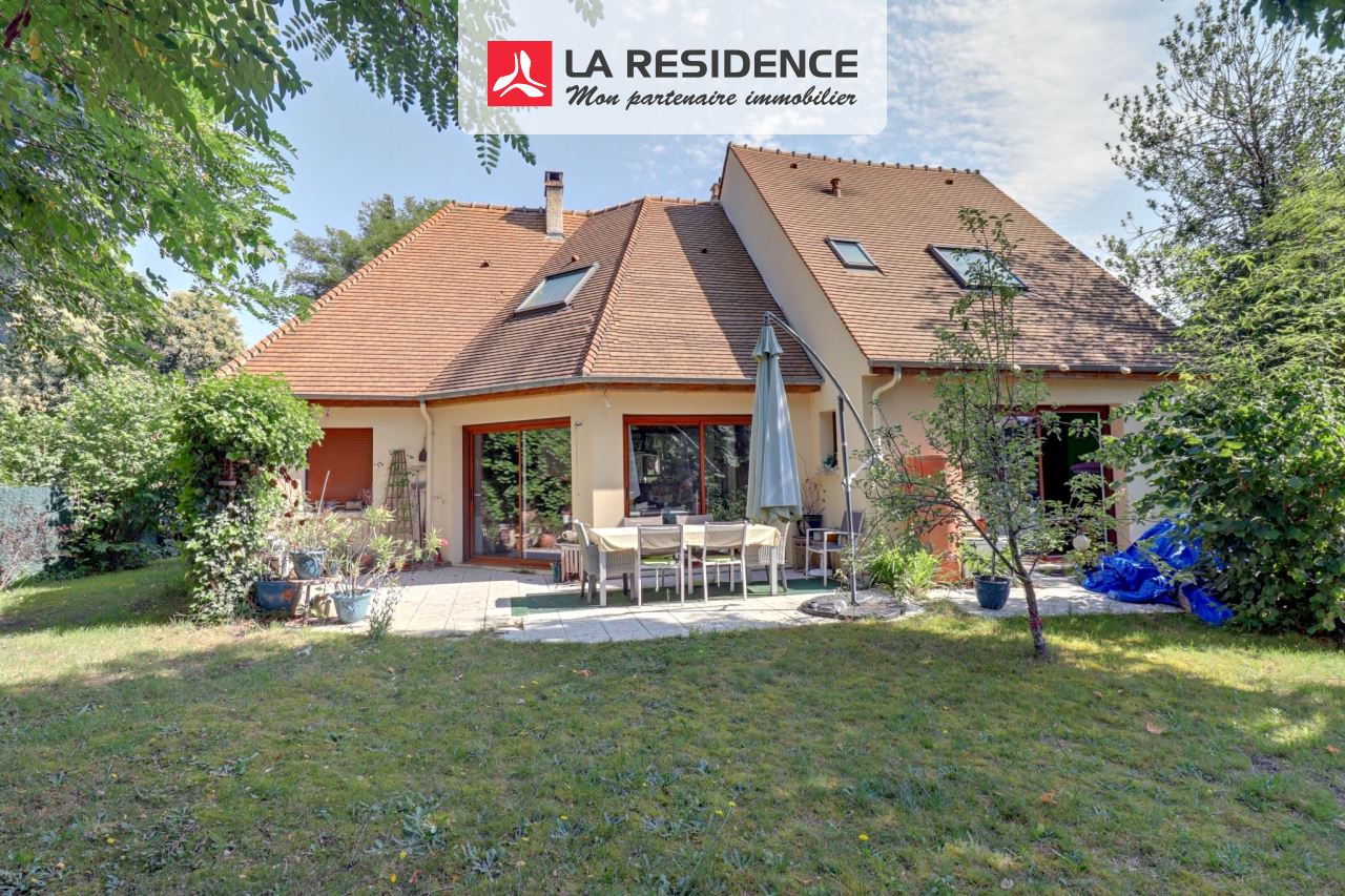 Maison à vendre à Verneuil sur Seine, 7 pièces, 140 m2