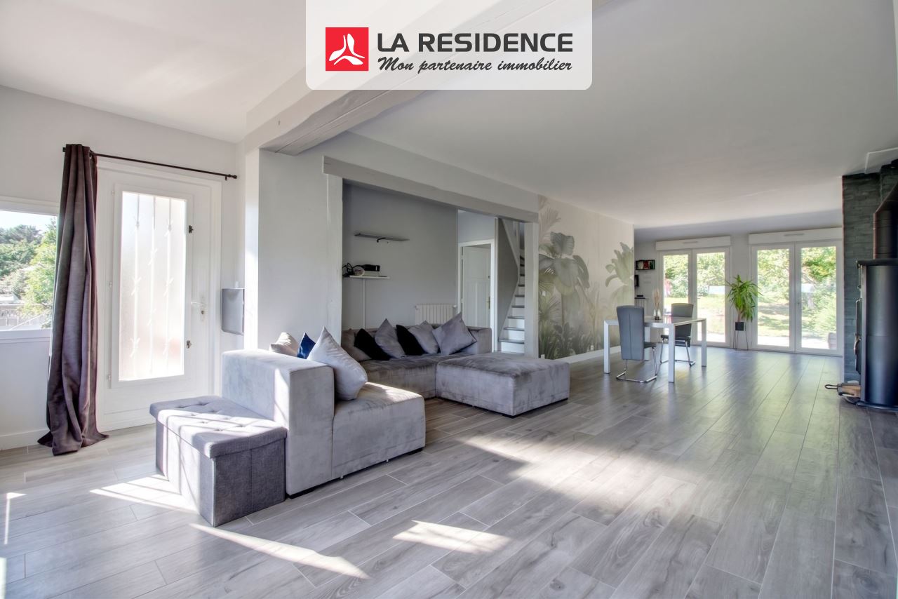 Maison à vendre à Vauréal, 7 pièces, 158 m2