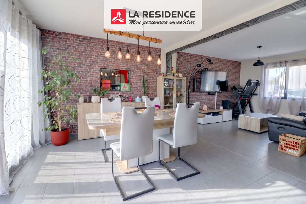 Maison à vendre à Le Manoir, 6 pièces, 132 m2