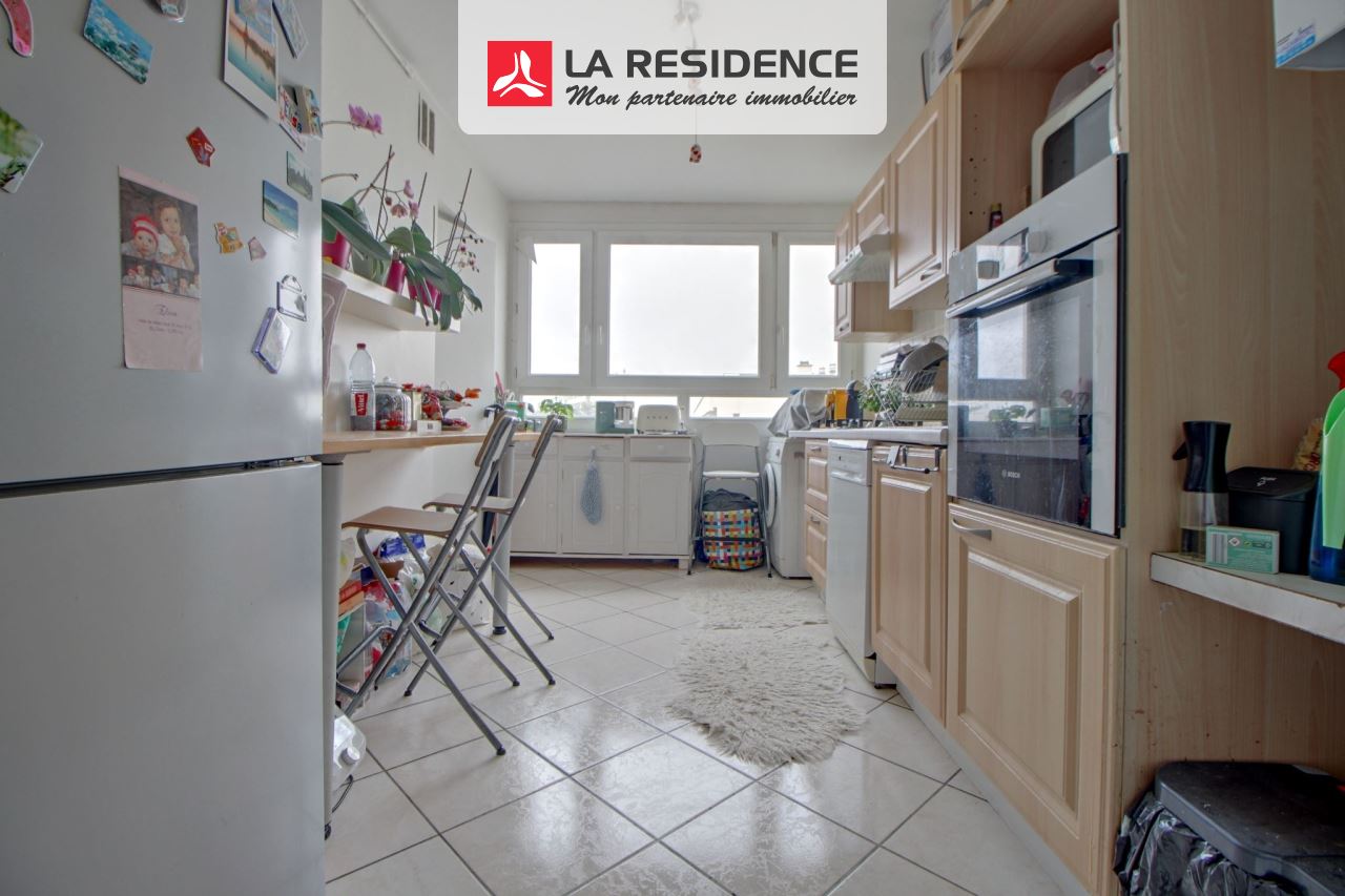 Appartement à vendre à Les Clayes Sous Bois, 3 pièces, 64 m2