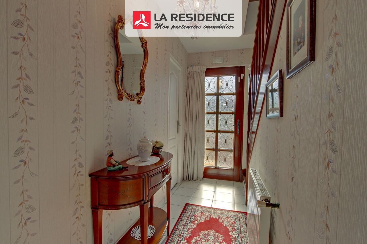 Maison à vendre à Aubevoye, 4 pièces, 97 m2