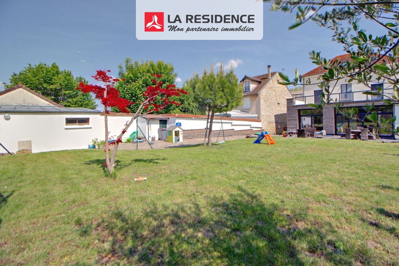 Maison à vendre à Verneuil sur Seine, 9 pièces, 242 m2