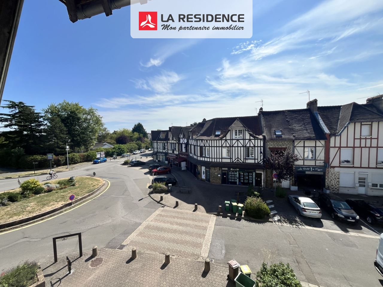 Appartement à louer à Le Mesnil-Saint-Denis, 1 pièce, 10 m2